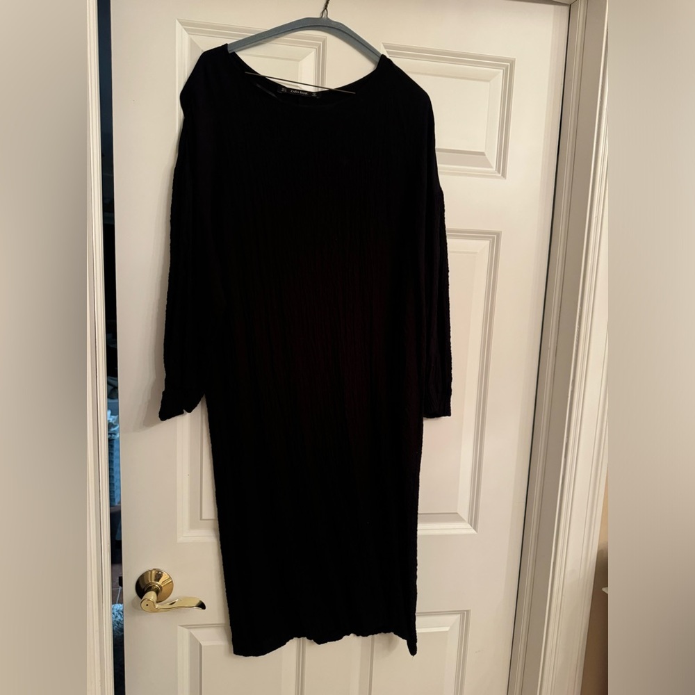 Zara basically woman’s black oversized midi dress
